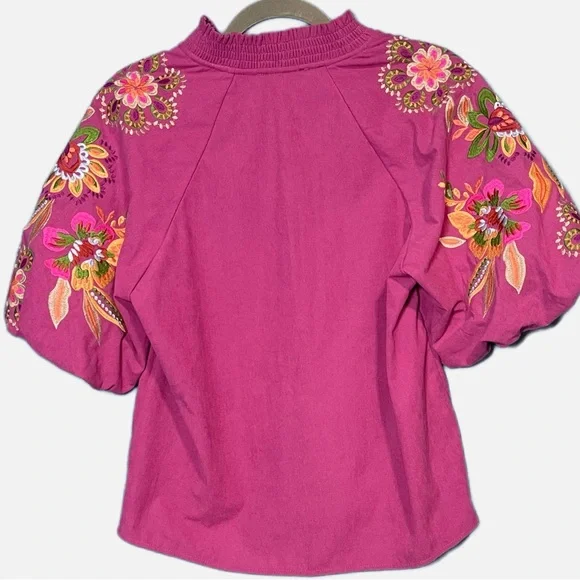 THML pink floral embroidered puff sleeve top size Small - Picture 2 of 3